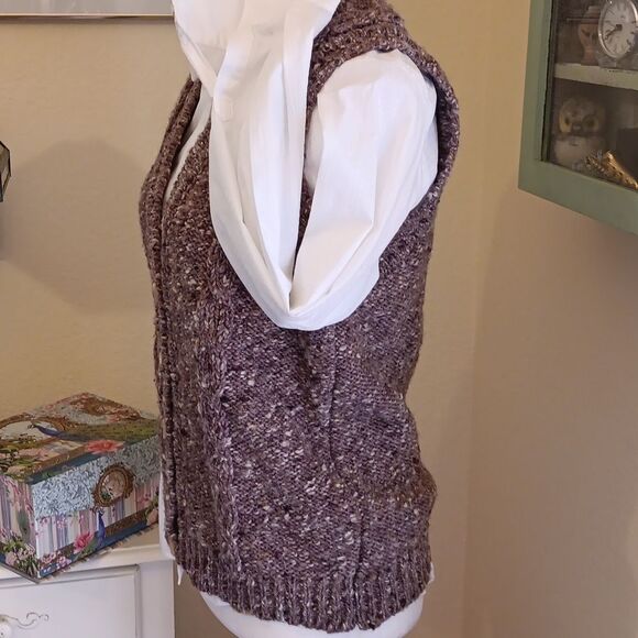 John Molloy Wool Sweater Vest. Preppy. Coastal Grampa. - Picture 4 of 9